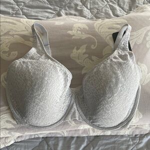 Natori Elegant Lace Bra in Soft Gray